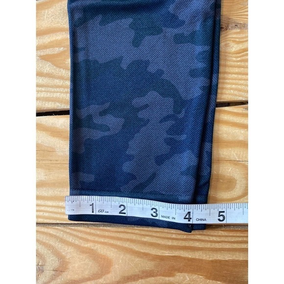 NWT Spanx Camo Look At Me More Leggings Size Medium Women’s Black MSRP $68 - Picture 8 of 8